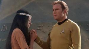 STAR TREK (7) - Paratiisimaista