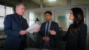 Elementary (12) - The Invisible Hand
