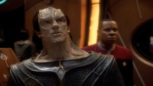 STAR TREK: DEEP SPACE NINE (7) - Defiant