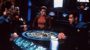 STAR TREK: DEEP SPACE NINE (7) - Emissary Part 1