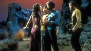 STAR TREK (7) - Tuhoon tuomittu