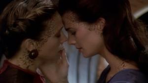 STAR TREK: DEEP SPACE NINE (7) - Uusyhteys
