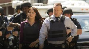 Blue Bloods (12) - Selkäänpuukottajat