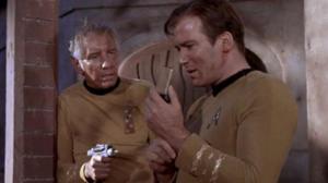 STAR TREK (7) - Leipää ja sirkushuveja