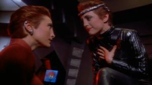 STAR TREK: DEEP SPACE NINE (7) - Crossover