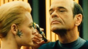 STAR TREK: VOYAGER (7) - The Raven