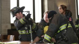 Chicago Fire (12) - Keep Your Mouth Shut