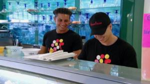 Jersey Shore(Paramount+) (12) - All in the Family