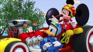 Disneyn esikoulu: Mikki ja ralliryhmä (S) - Varikot vauhtiin / Maatila mullin mallin