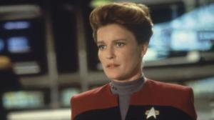 STAR TREK: VOYAGER (7) - Caretaker Part 1