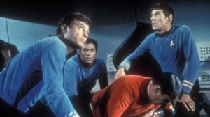 STAR TREK (7) - Kauhun tasapaino