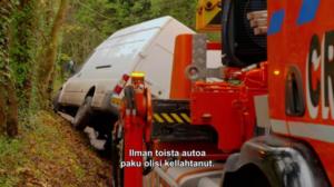 Raskaan kaluston pelastajat - Maitoauto mudassa